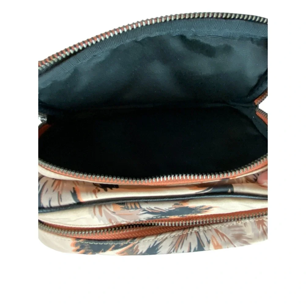 Coach Court Crossbody Shoulder Bag With Glowing Palm Print Leather Strap NWOT